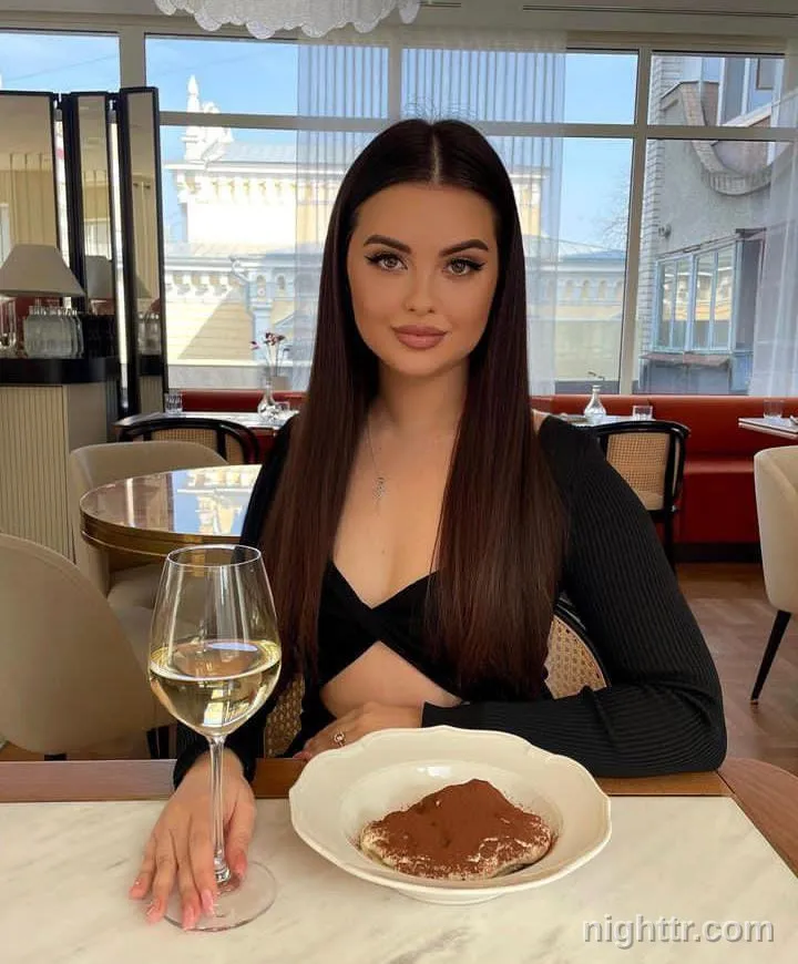 Anesta, 20 — escort in Istanbul — 3