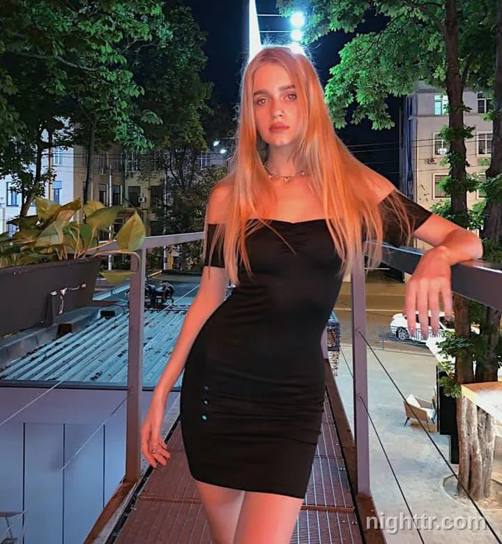 Melis, 20 — İstanbul escort — 2