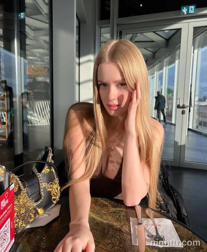 Melis, 20 — İstanbul escort — 6