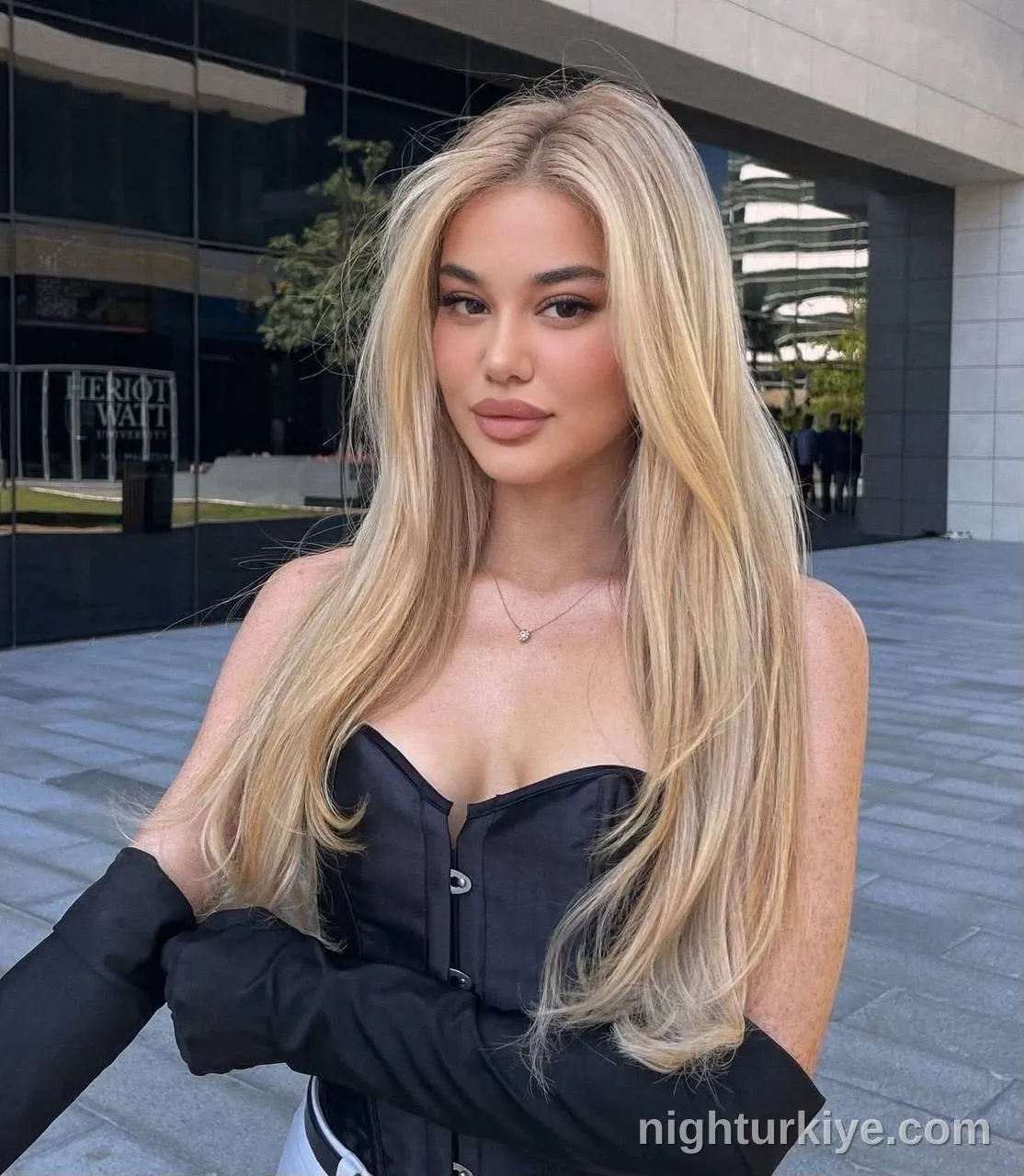 Chloe, 24 — Ankara escort — 1